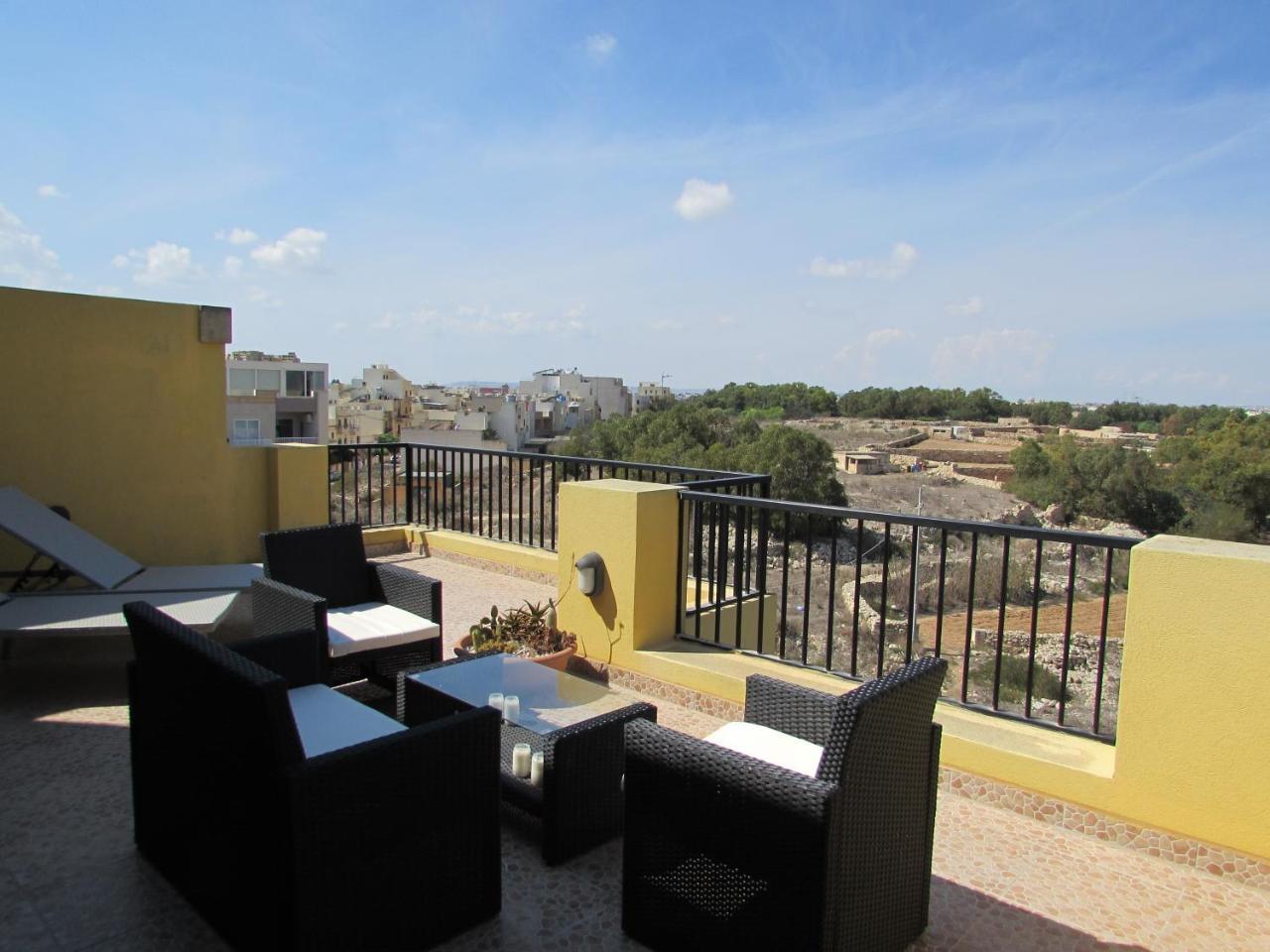 Panoramic Penthouse In Marsascala Which Enjoys Sea And Country Views Leilighet Marsaskala Eksteriør bilde