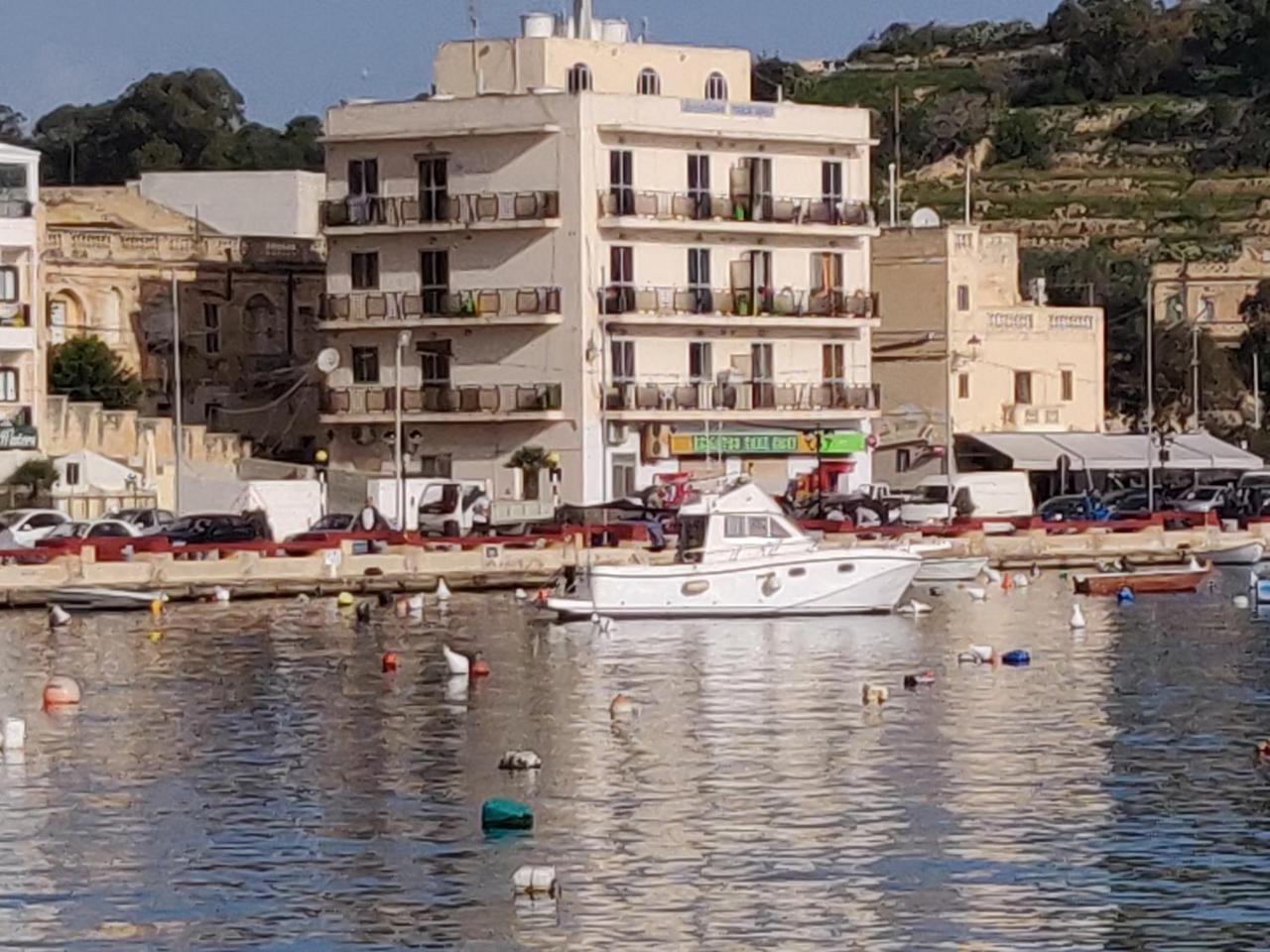 Panoramic Penthouse In Marsascala Which Enjoys Sea And Country Views Leilighet Marsaskala Eksteriør bilde
