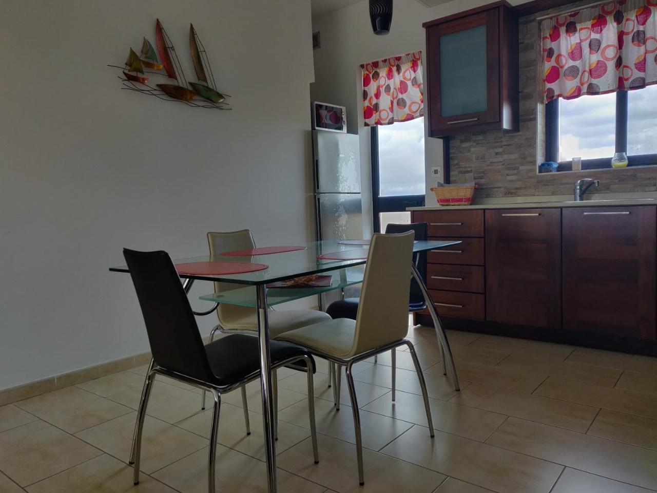 Panoramic Penthouse In Marsascala Which Enjoys Sea And Country Views Leilighet Marsaskala Eksteriør bilde