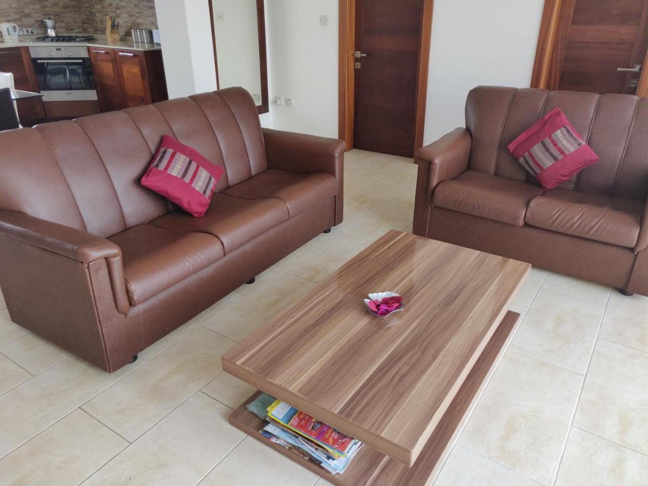 Panoramic Penthouse In Marsascala Which Enjoys Sea And Country Views Leilighet Marsaskala Eksteriør bilde