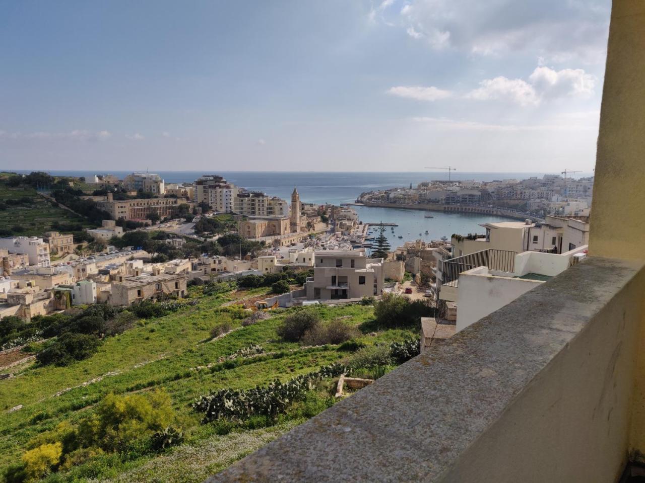 Panoramic Penthouse In Marsascala Which Enjoys Sea And Country Views Leilighet Marsaskala Eksteriør bilde