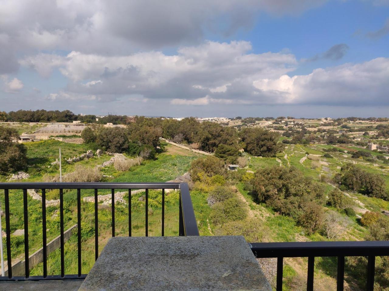 Panoramic Penthouse In Marsascala Which Enjoys Sea And Country Views Leilighet Marsaskala Eksteriør bilde